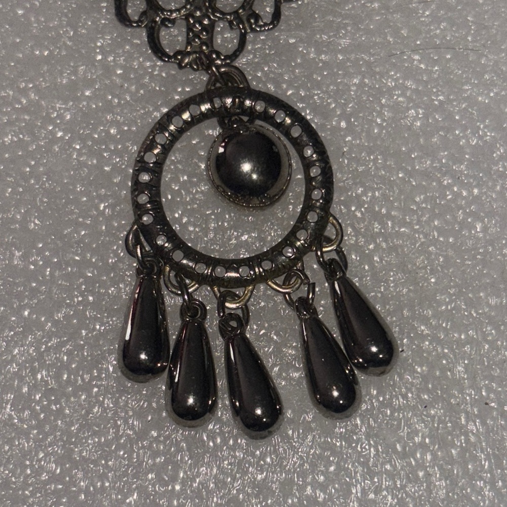 Elegant Dangle Brooch Pin - Picture 5 of 6